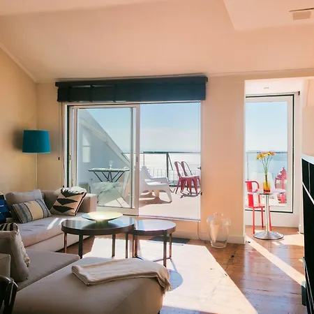 Traveling To 312 Chiado Apartment *